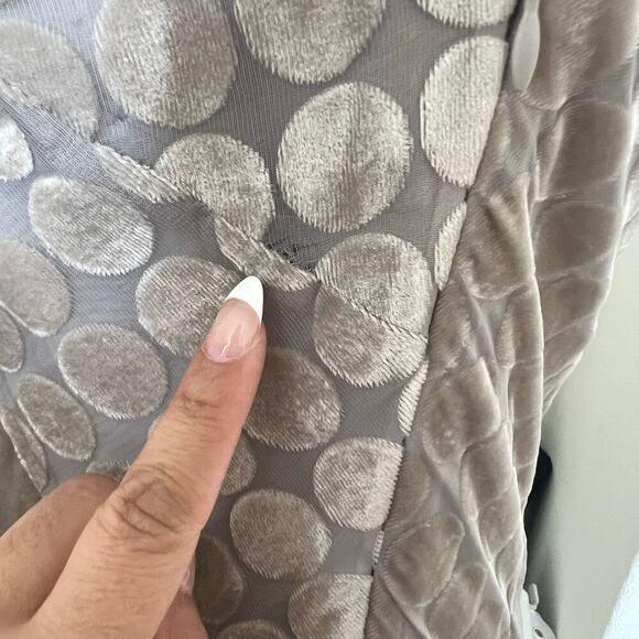 Banana Republic Heritage Women's Velvet Dot Textured Midi Dress Gray Size 2 - Picture 6 of 12